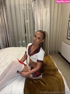 petitelils / petitelilsx Nude Leaks OnlyFans - Fapello — photo 52 of 75