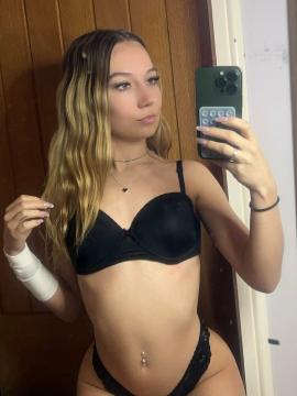 petitelils / petitelilsx Nude Leaks OnlyFans - Fapello — photo 72 of 75