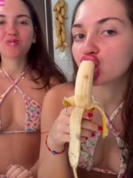 Mariagemea / Mariagemeaoficial / eumarianicollyoficial / mariafagredano Nude Leaks OnlyFans - Fapello — photo 12 of 238