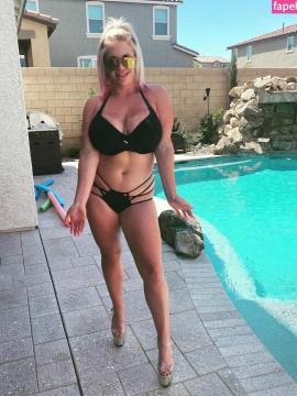 Chelsey Ashley / Hot Busty Barbie / Hotbustybarbiex / hotbustybarbie Nude Leaks OnlyFans - Fapello