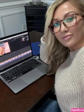Heidi Haze Hotwife / Heidihazeofficial / Hotwifeheidinc Nude Leaks OnlyFans - Fapello — photo 32 of 66