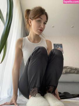 Elizaveta Satickaya / elizavetaka / satickaya Nude Leaks - Fapello — photo 7 of 36