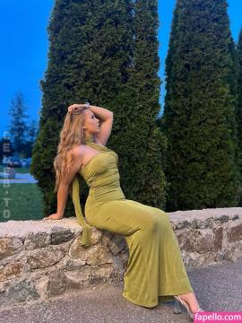 German / HeiligeJulia Nude Leaks - Fapello — photo 3 of 19