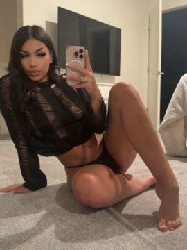 Mia Kahn / miakahn / miakahn_ / themiakahn Nude Leaks OnlyFans - Fapello — photo 1 of 17