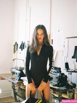 Meika Woollard / meikawoollard Nude Leaks OnlyFans - Fapello — photo 900 of 1318