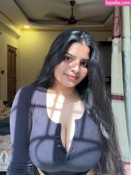 Anushka Deokate / _anushkadiariess_ / yourstrulyanushkaa Nude Leaks - Fapello — photo 37 of 155