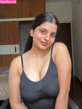 Anushka Deokate / _anushkadiariess_ / yourstrulyanushkaa Nude Leaks - Fapello — photo 71 of 155