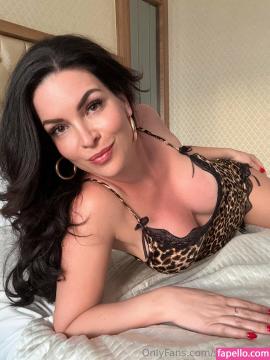 simonaauteri / simonafree Nude Leaks OnlyFans - Fapello — photo 3 of 57