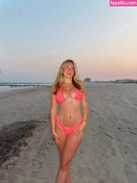 Carlissa Sinn / carlisinn19 Nude Leaks - Fapello