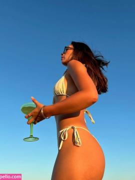 Molly Faye / _mollyfaye / guacamolly.com / mollyfayeporter Nude Leaks OnlyFans - Fapello — photo 32 of 68