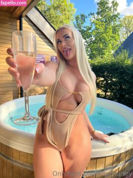 Lauren__Of / charleybabe / laurenedgex / vipcharley / viplaurenxx Nude Leaks OnlyFans - Fapello — photo 2 of 9