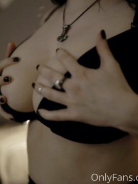 miniwitch9 / tarathewitch-vip Nude Leaks OnlyFans - Fapello — photo 43 of 100