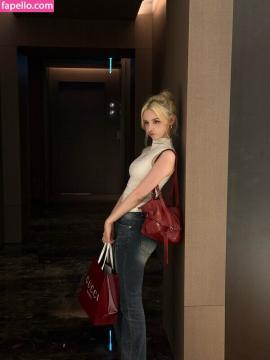 Elina Karimova / elina_4_22 / elinakarimova25 Nude Leaks OnlyFans - Fapello — photo 13 of 315