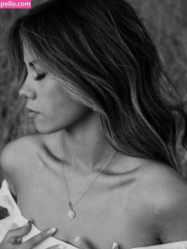 Emily Ellanah / emily.ellanah / emilysalch Nude Leaks OnlyFans - Fapello — photo 18 of 25