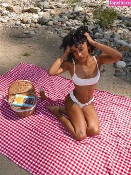 Jennelle Eliana / jenellelevans / jennelle.eliana Nude Leaks OnlyFans - Fapello — photo 25 of 51