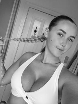 Miiileb / miiilleb Nude Leaks - Fapello — photo 15 of 61
