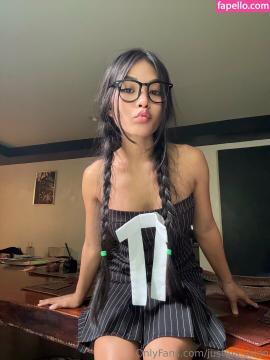justina.asian / justinaasian Nude Leaks OnlyFans - Fapello