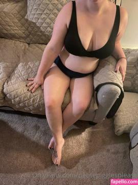 Petite Piggie / petitepiggiesvip Nude Leaks OnlyFans - Fapello — photo 9 of 19