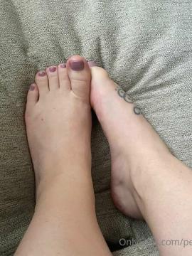 Petite Piggie / petitepiggiesvip Nude Leaks OnlyFans - Fapello — photo 12 of 19