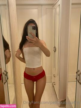 petitexalyssafree Nude Leaks OnlyFans - Fapello — photo 14 of 39