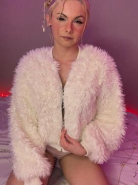 Ava Young / Itsava / avasof / itsavatv / ofqueen69 / petiteava Nude Leaks OnlyFans - Fapello — photo 16 of 48