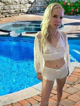 Bella Bare / bellabare1andonly / petiteprofessorxxx / petiteprofxxx / professorbellabare Nude Leaks OnlyFans - Fapello — photo 45 of 52