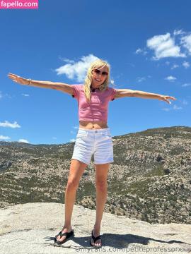 Petite Professor XXX / petiteprofessorxxx Nude Leaks OnlyFans - Fapello — photo 7 of 16
