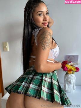Sarah Lopez / sarahlopez1 / sarahlopezoff Nude Leaks OnlyFans - Fapello — photo 15 of 24