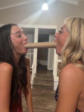 Sarah Lindstrom / SarahJess7 / sarah_lindstromm Nude Leaks - Fapello — photo 1 of 10