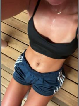 Sarah Lindstrom / SarahJess7 / sarah_lindstromm Nude Leaks - Fapello — photo 9 of 10