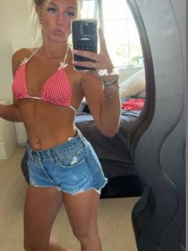 Sarah Lindstrom / SarahJess7 / sarah_lindstromm Nude Leaks - Fapello — photo 10 of 10