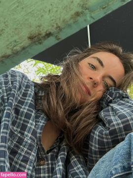 Sarah Desjardins / SarahDesjardins Nude Leaks - Fapello — photo 86 of 150