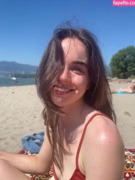 Sarah Desjardins / SarahDesjardins Nude Leaks - Fapello — photo 108 of 150