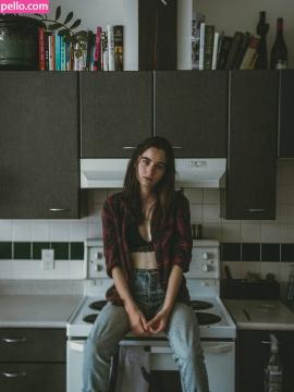 Sarah Desjardins / SarahDesjardins Nude Leaks - Fapello — photo 121 of 150