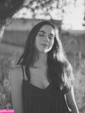 Sarah Desjardins / SarahDesjardins Nude Leaks - Fapello — photo 140 of 150