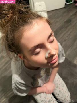 Petite Rosie / petite.rosie.the.poodle / petiterosie2 / petiterosievip Nude Leaks OnlyFans - Fapello — photo 18 of 33