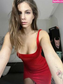 Avery Petite / avery.petite / averypetite Nude Leaks OnlyFans - Fapello — photo 15 of 21