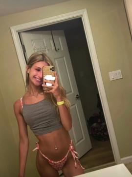 petite.blonde / petiteblondeluxe Nude Leaks OnlyFans - Fapello — photo 2 of 5