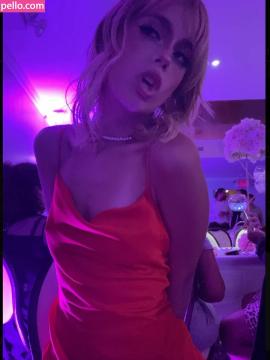 Petitegothgirl / Petitegothmaid / la.petite.goth.girl_ Nude Leaks - Fapello — photo 1 of 19