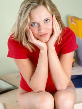 Petra masturbates instead of doing homework — photo 9 of 24