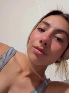 lauraaa.2850 / laurasoler / laurasoler610 Nude Leaks OnlyFans - Fapello