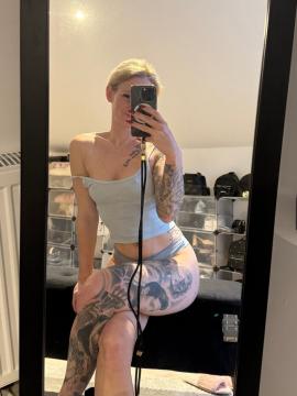 Julia Kern / die_kernis / july_kern_ / mrs_july Nude Leaks OnlyFans - Fapello