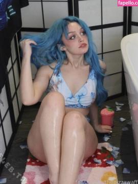 shan.hadden / thepizzawaffle Nude Leaks - Fapello — photo 9 of 35