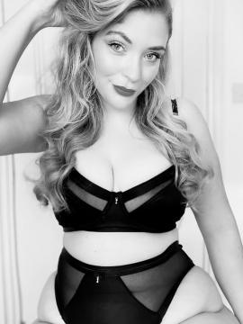 OnlyFans - Daisy Hall / @dhallxox — photo 6 of 150