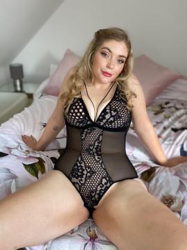 OnlyFans - Daisy Hall / @dhallxox — photo 147 of 150