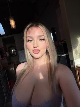 OnlyFans - Dee / @baristaa_dee — photo 50 of 127