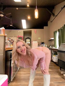 OnlyFans - Dee / @baristaa_dee — photo 81 of 127