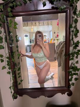 OnlyFans - Dee / @baristaa_dee — photo 89 of 127