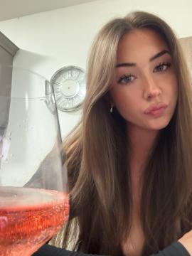 OnlyFans - Princess Willow / @armadillow3s — photo 3 of 100