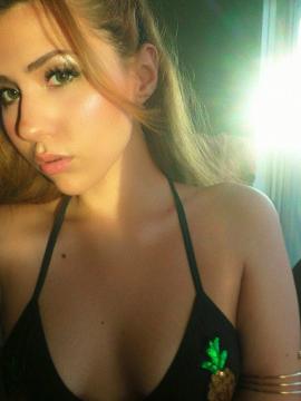 OnlyFans - kiki / @sadgirlkiki — photo 14 of 218